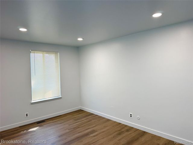 8401 18 Mile Road 29, Sterling Heights, MI 48313