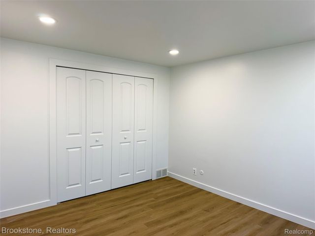 8401 18 Mile Road 29, Sterling Heights, MI 48313