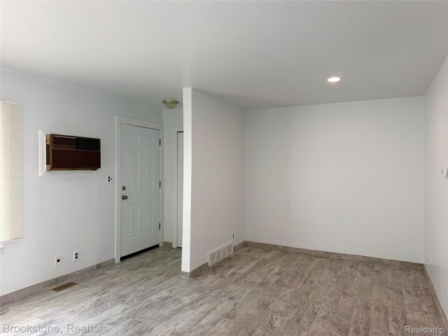 8401 18 Mile Road 29, Sterling Heights, MI 48313
