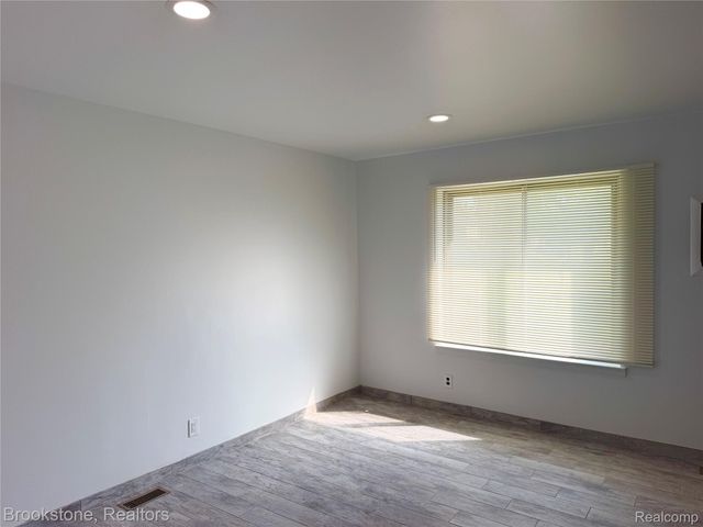 8401 18 Mile Road 29, Sterling Heights, MI 48313