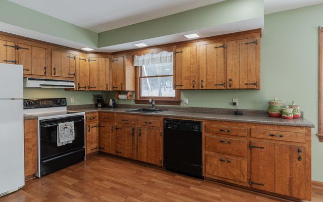 521 County Road, Walpole, NH 03608