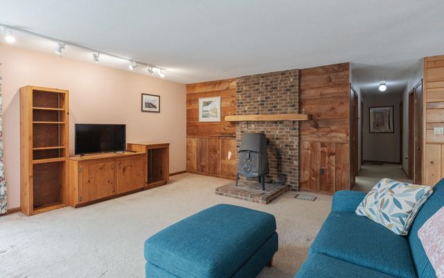 521 County Road, Walpole, NH 03608