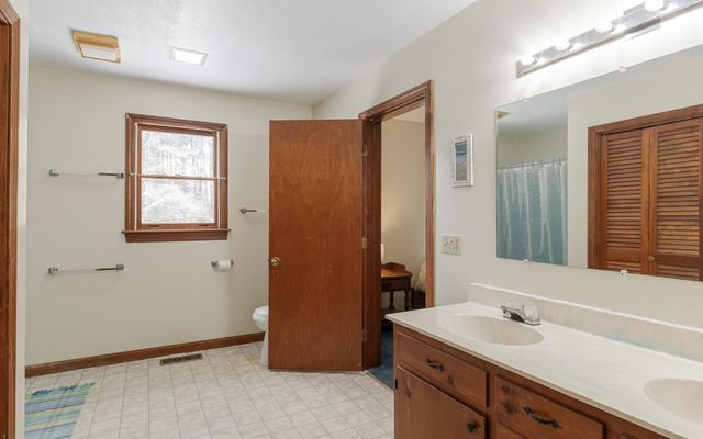 521 County Road, Walpole, NH 03608