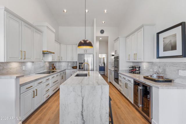 1455 E VICTOR HUGO Avenue, Phoenix, AZ 85022