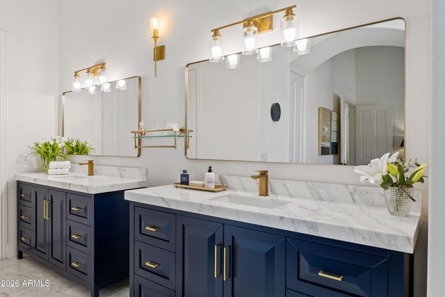 1455 E VICTOR HUGO Avenue, Phoenix, AZ 85022