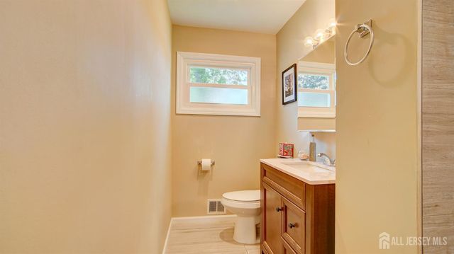 22 Columbia Road, Old Bridge, NJ 08859