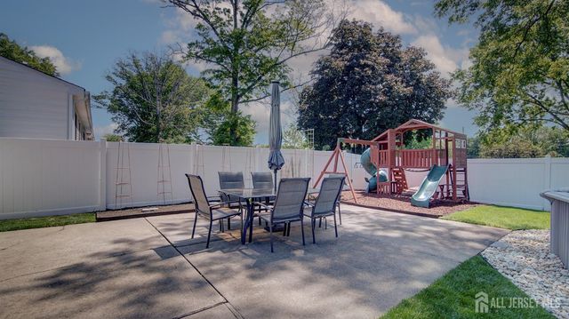22 Columbia Road, Old Bridge, NJ 08859