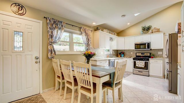 22 Columbia Road, Old Bridge, NJ 08859