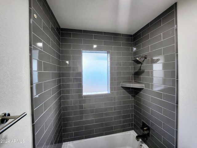 1224 E DUNLAP Avenue, Phoenix, AZ 85020