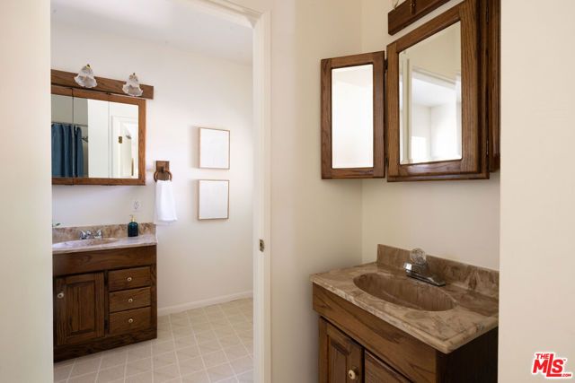 10251 Odell Avenue, Sunland (los Angeles), CA 91040