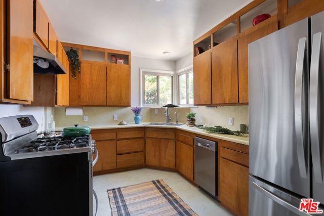 10251 Odell Avenue, Sunland (los Angeles), CA 91040