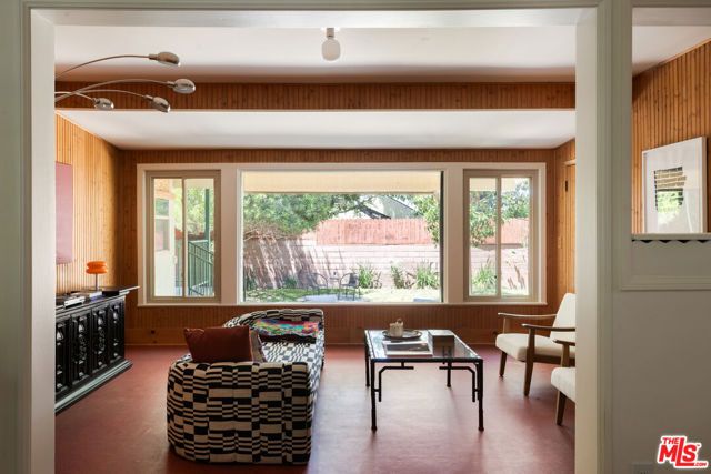 10251 Odell Avenue, Sunland (los Angeles), CA 91040