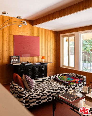 10251 Odell Avenue, Sunland (los Angeles), CA 91040