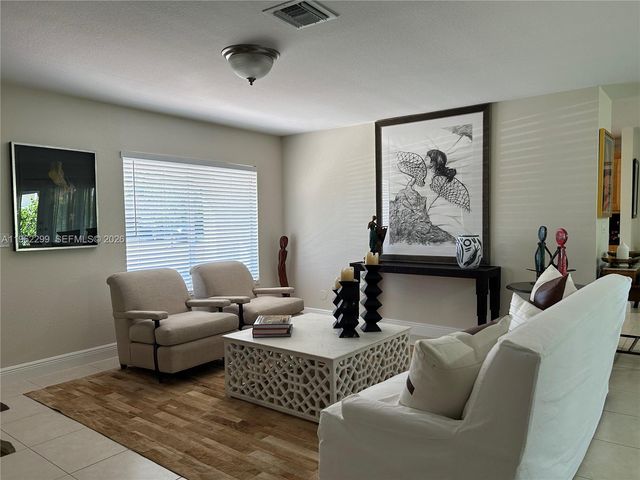 8791 SW 87th St, Miami, FL 33173