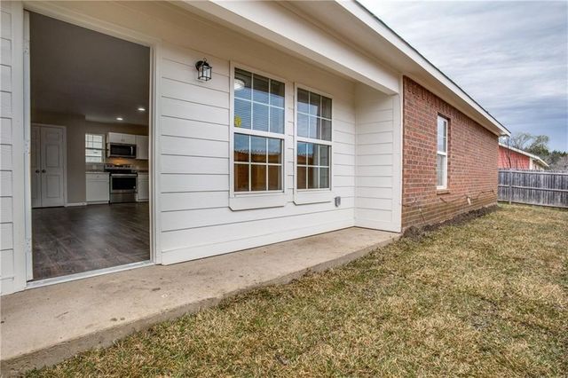 3243 Buckskin Drive, Dallas, TX 75241