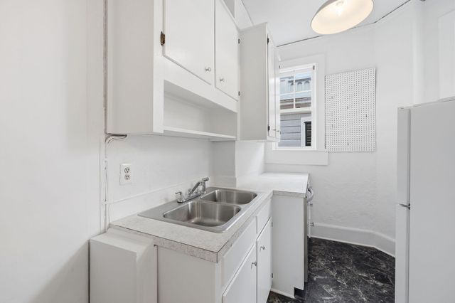 63 Rutledge Apt 26, Charleston, SC 29401