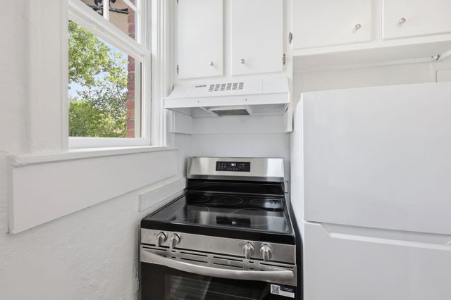 63 Rutledge Apt 26, Charleston, SC 29401
