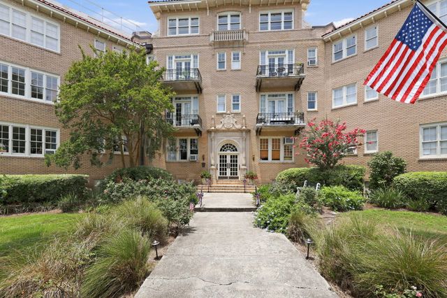 63 Rutledge Apt 26, Charleston, SC 29401