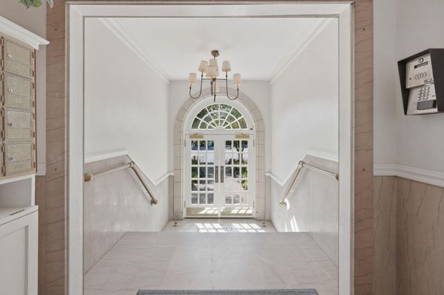 63 Rutledge Apt 26, Charleston, SC 29401