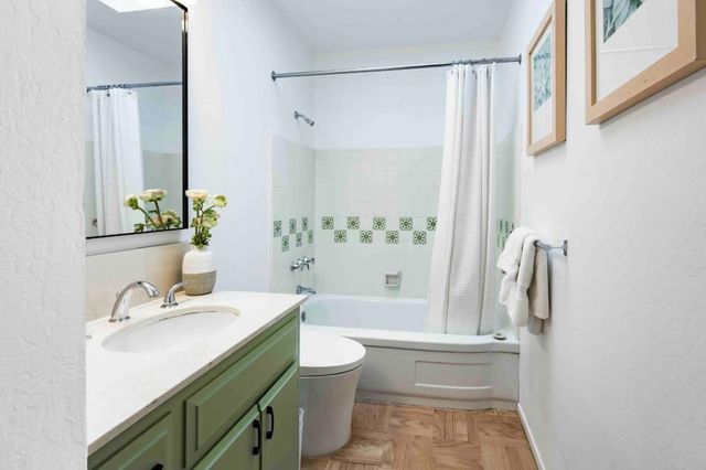 2819 Carson Street, Redwood City, CA 94061