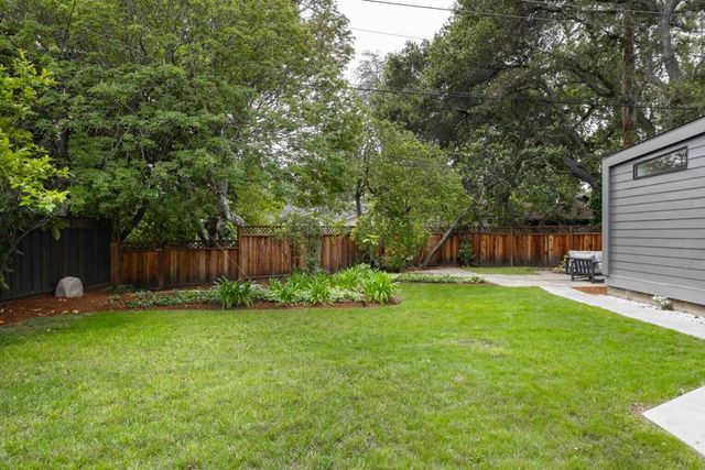 2819 Carson Street, Redwood City, CA 94061