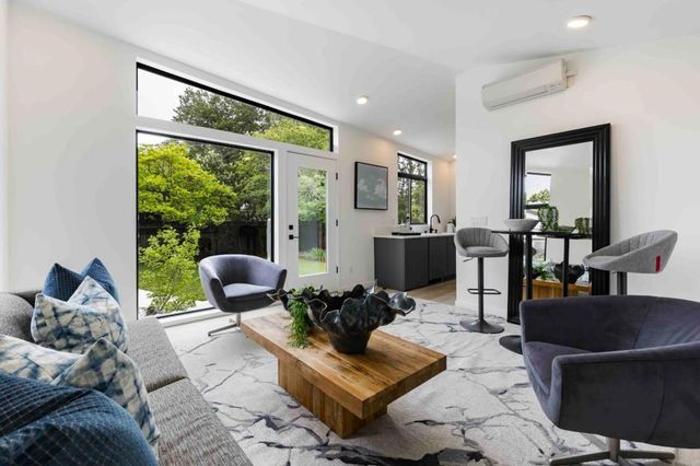 2819 Carson Street, Redwood City, CA 94061