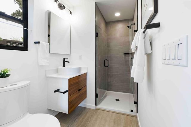 2819 Carson Street, Redwood City, CA 94061