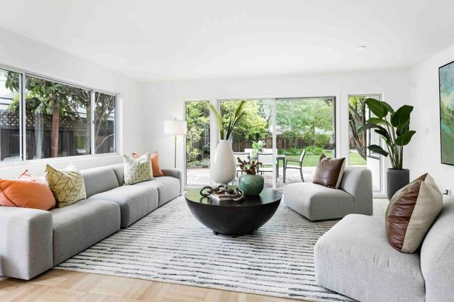 2819 Carson Street, Redwood City, CA 94061