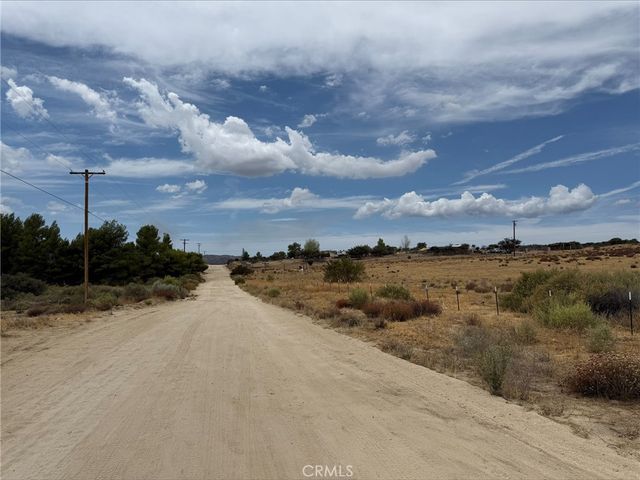 42890 tamatea, Anza, CA 92539
