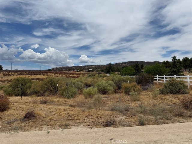 42890 tamatea, Anza, CA 92539