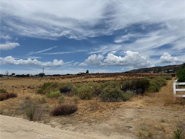 42890 tamatea, Anza, CA 92539