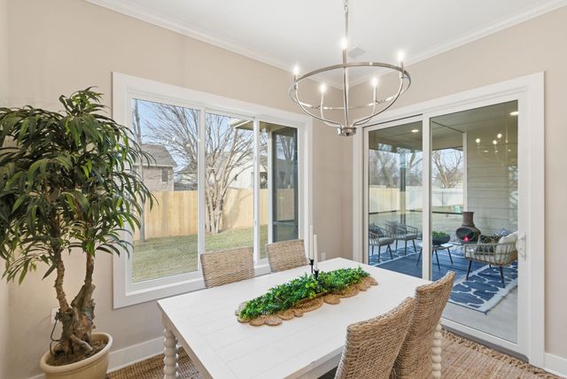 842 N Thornton Ct, Wichita, KS 67235