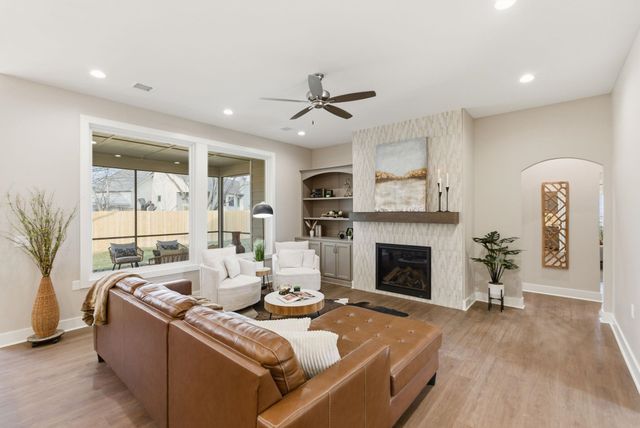 842 N Thornton Ct, Wichita, KS 67235