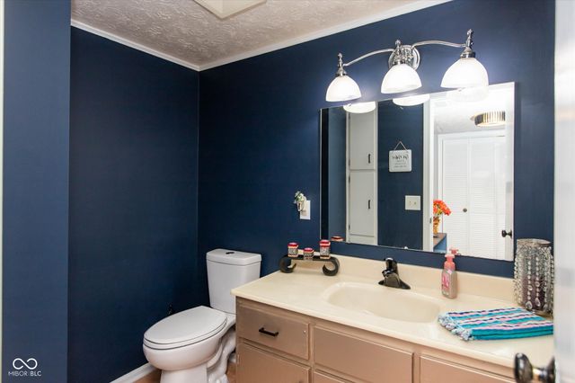 558 Cielo Vista Drive, Greenwood, IN 46143