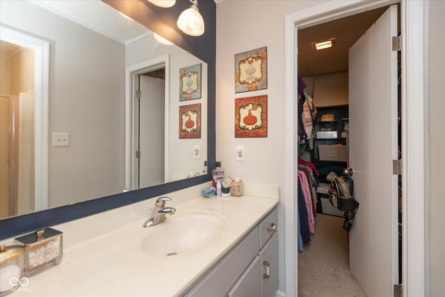 558 Cielo Vista Drive, Greenwood, IN 46143