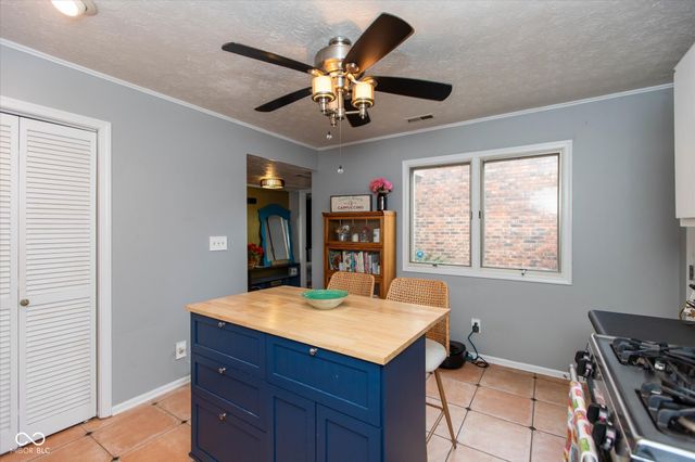 558 Cielo Vista Drive, Greenwood, IN 46143