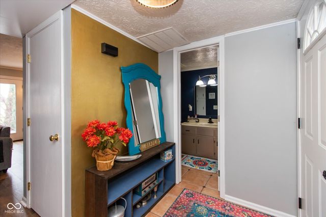 558 Cielo Vista Drive, Greenwood, IN 46143