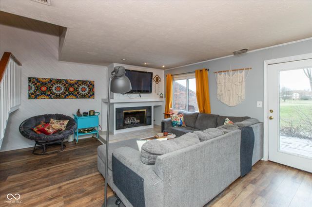 558 Cielo Vista Drive, Greenwood, IN 46143