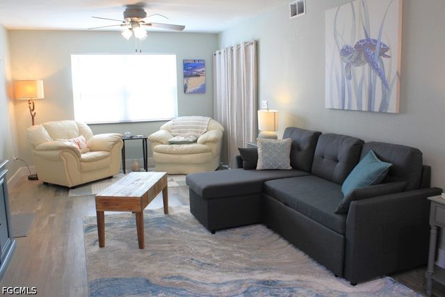 16881 Davis RD 712, Fort Myers, FL 33908