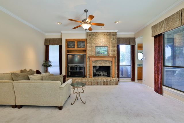 1428 Southern Hills Drive, Mansfield, TX 76063