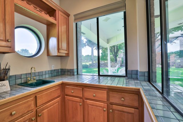 1428 Southern Hills Drive, Mansfield, TX 76063