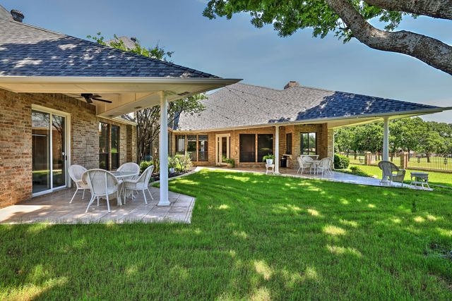 1428 Southern Hills Drive, Mansfield, TX 76063