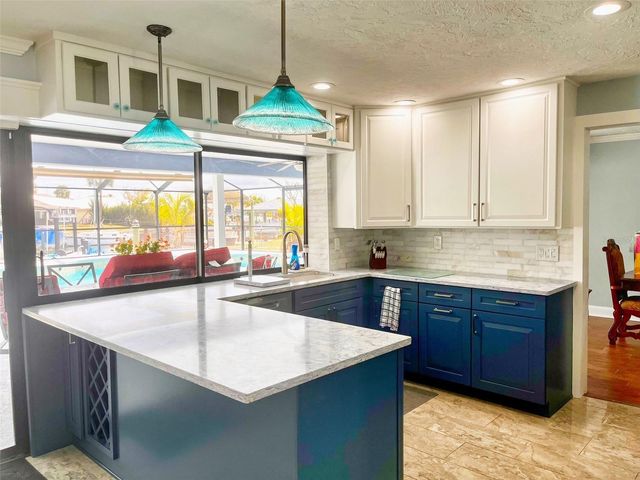 6317 WISTERIA LANE, Apollo Beach, FL 33572