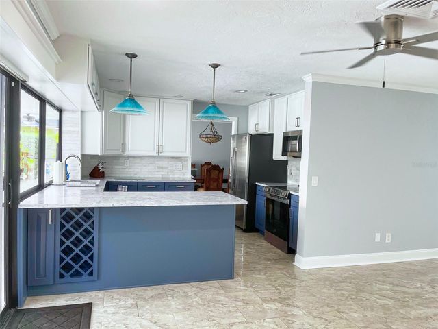 6317 WISTERIA LANE, Apollo Beach, FL 33572