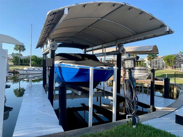 6317 WISTERIA LANE, Apollo Beach, FL 33572