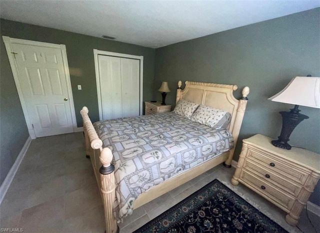 10 Tangelo CT, Lehigh Acres, FL 33936