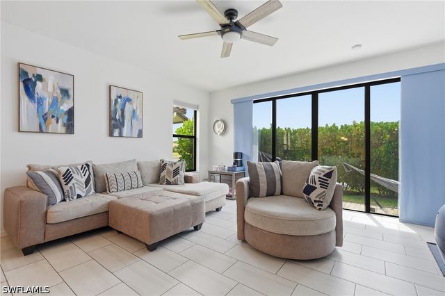 8932 Madrid CIR, Naples, FL 34104