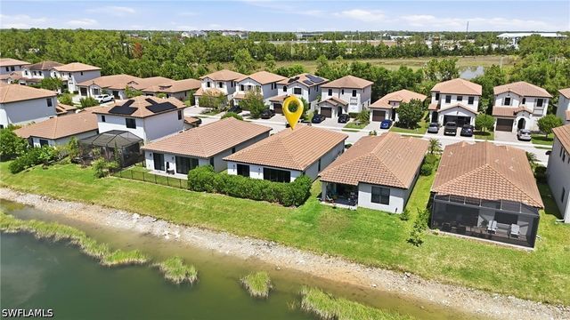 8932 Madrid CIR, Naples, FL 34104