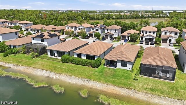 8932 Madrid CIR, Naples, FL 34104