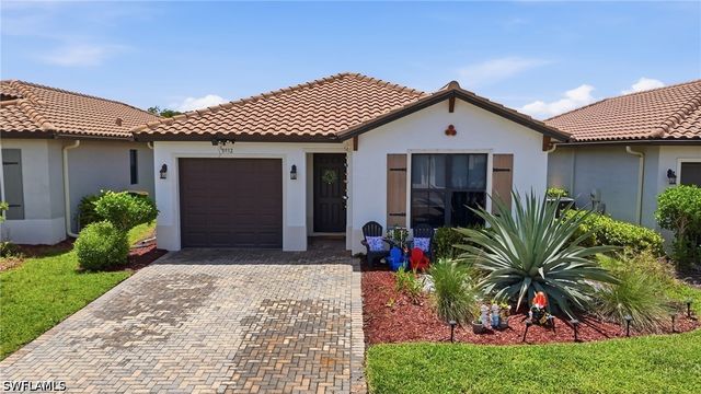 8932 Madrid CIR, Naples, FL 34104